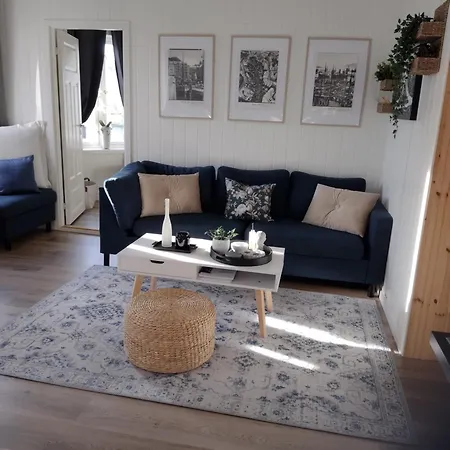 Light With Free Parking Apartamento