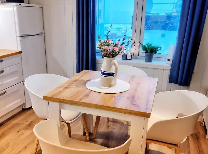 Light With Free Parking Ålesund